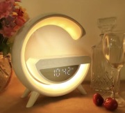 Budzik głośnik ładowarka indukcyjna 