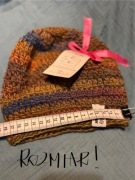 Czapka dziecięca handmade szydełkowa wełniana