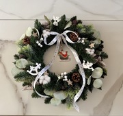 Świąteczny, zimowy wianek na drzwi 48 cm