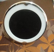 Lusterko powiększające z lampą led