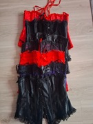 Komplet 7 gorsetów z koronką