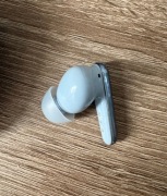 Soundcore sprzedam słuchawkę prawą liberty pro 4 niebieska