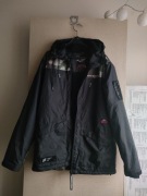 Kurtka męska Cropp czarna kurtka moro i napisy kurtka Cropp S okazja