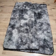 Puszysty dywan szaro czarny GOSHOME 