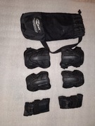 Czarne ochraniacze na kolana lokcie i dłonie