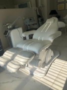 Fotel kosmetyczny elektryczny WEELKO – profesjonalny, bardzo dobry stan