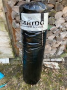 Worek Bokserski DBX Bushido 140cm / 60kg + Sprężyna Amortyzująca