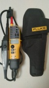 Wskaźnik napięcia FLUKE T150 tester dwubiegunowy + futerał gratis