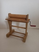 Stary miniaturowy magiel 1942 mebelki dla lalek antyk true vintage 