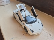 Lamborghini Reventon 1:24 Bburago Matte White