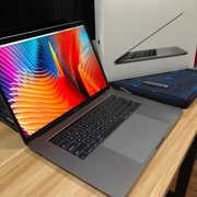 MacBook Pro 15 2.8GHz/16GB RAM/Radeon Pro 555/TOUC