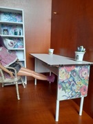 Barbie-Mebelki- Biurko biało-kolorowe drewniane 