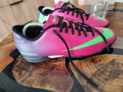 Buty piłkarskie marki NIKE model Mercurial 