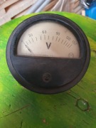 Woltomierz analogowy prądu stałego 0-150 V