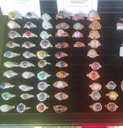 Pierścionek miedziany tkany lub owijany z kamieniem naturalnym 