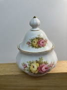 cukiernica seltmann weider bavaria biala porcelana, wzor kwiatowy