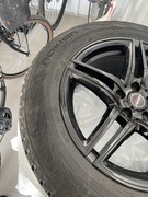 Alufelgi z oponami zimowymi nokian do glc