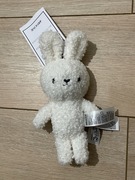 Króliczek – grzechotka dla niemowlęcia