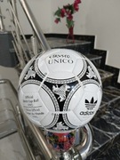 Piłka nożna Adidas Unico 1990 idealna na prezent 