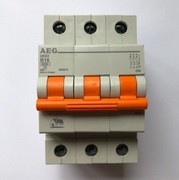 Wyłącznik nadprądowy 3P B 16A DE93B16 690819 AEG