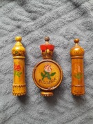 Drewniane pojemniczki na perfumy, pamiątka z Bułgarii, PRL