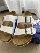 Birkenstock Arizona Birko-Flor Białe Unisex 38 (24,5 cm)