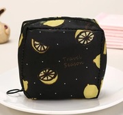 Kosmetyczka wodoodporna poręczna z kieszonką na suwak.