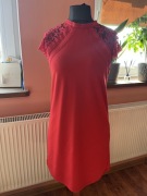 Czerwona sukienka Reserved M koronka elegancka