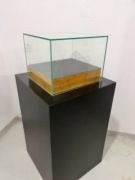 Eleganckie gabloty/witryny wystawowe.