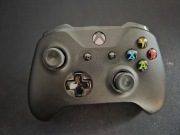 Pad Microslop Xbox One – używany