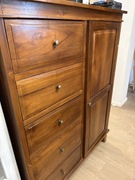 Komoda z egzotycznego drewna 