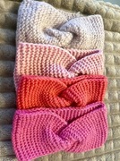 Dziergana opaska na głowę czoło