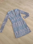 niebieska sukienka wzory koronka długi rękaw 36 S Missguided