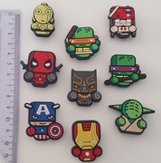 9 Pin przypinka charms klapki crocs (KOMIKS, Avengers,FILM,Grogu) + 1gratis