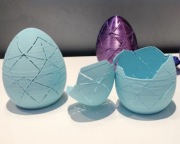 Jajko Niespodzianka z Zajączkiem w Środku – Maluj i Rozbij