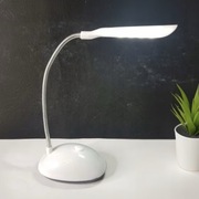 Lampka na biurko LED