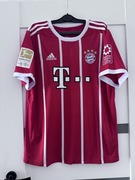 Domowy trykot Bayern Monachium z sezonu 17/18 #23VIDAL