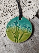 Ceramiczny wisior, naszyjnik kwiat, rękodzieło 