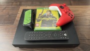 Xbox One + Gra + pad + klawiatura do pada + pilot multimedialny