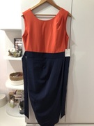 Elegancka sukienka dwukolorowa midi