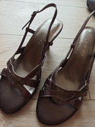 Skórzane sandałki na obcasie, 38