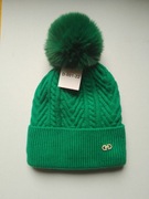 Czapka damska z pomponem 