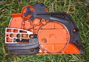 Osłona sprzęgła z hamulcem do Husqvarna 445 450 5440825 v2-2
