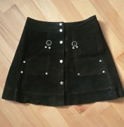 Skórzana mini spódnica z nitami XS