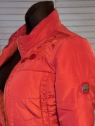 Pikowana kurtka z haftami Monnari 36