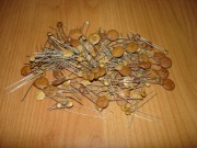 Kondensatry ceramiczne zestaw paczka cena za całość