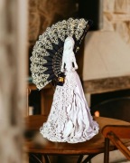 Anioł wykonany w technice utwardzania tkanin /1/