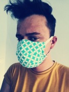 Maseczka bawełniana na gumce z kieszonką. 