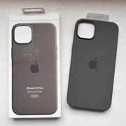 Apple. iPhone 15 Plus. Silicone Case. Clay. MT133ZM/A. Uszkodzone opak.