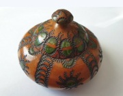 Unikatowe puzderko vintage pirografia ludowa, lata 70 design Prl